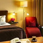 크로크 파크 호텔 4*