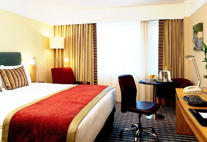 ザ クローク パーク ダブリン